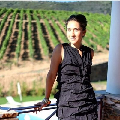 Wine tourism profesional, DipWSET, PhD Candidate in Sustainable Tourism at @ftgURV #winetourism #destinationmarketing #womeninwine