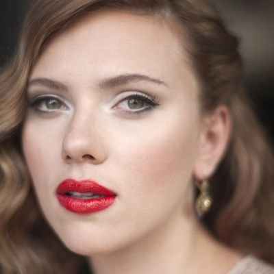 I'm Scarlett Johansson Sexy Hollywood Actress. I have one wonderful child daughter Rose Dorothy Dauriac. I work Actress. I'm Actress, Model, Singer. ♥️