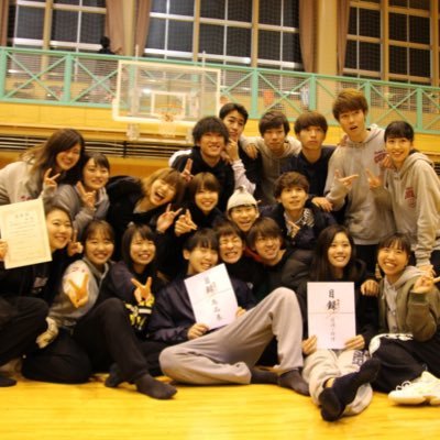 青学公認バスケサークル Cuba 女代表 手塚 沙耶 教育学部教育学科 1998 5 10 仕事も率先してこなし皆から頼りにされていますが 絶望的に頭が悪いです しかし持ち前の明るさとコミュ力でおじさまからの人気は絶大です ちなみに 何かあると下ネタに頼っ