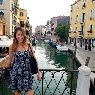 xoxoxrach's profile picture. Making the smallest moments count the most.