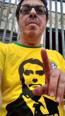 Cristão, Conservador e Patriota.
Brasil acima de tudo, Deus acima de todos!
Os que forem brasileiros, sigam-me!