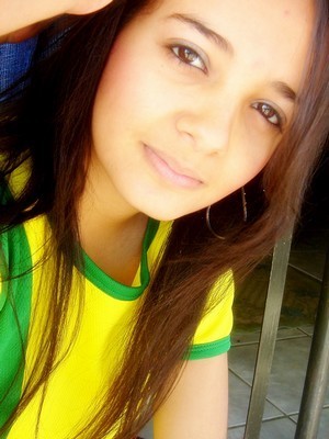 Viva pelo amor, ele transforma as pessoas. ;)