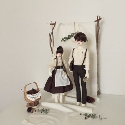 단정하고 사랑스러운 / playme 샵계정 / 🔕알림사망 / 성인의 취미생활을 위한 작업을 합니다 /문의는 확인하는대로 꼭 답글 드리겠습니다! / 인형계 외 팔로금지😤!!