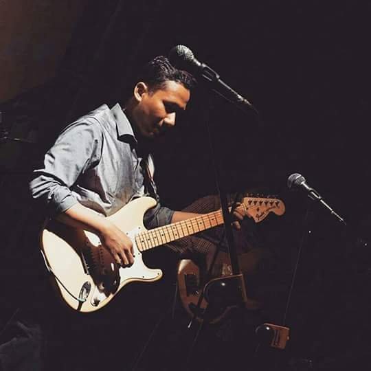 || Suka sama blues dan pemain gitar amatiran yang selalu berkarya di blues ||