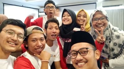Jual berbagai macam kaos dan kopiah| harga murah| terima jasa sablon (harga nego) | barang berkualitas berani di adu dengan yang lain || +62 895-4125-29817 WA