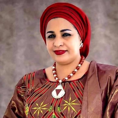 Ancienne Première Dame de la République du Niger. Présidente de la fondation Tattali-Iyali