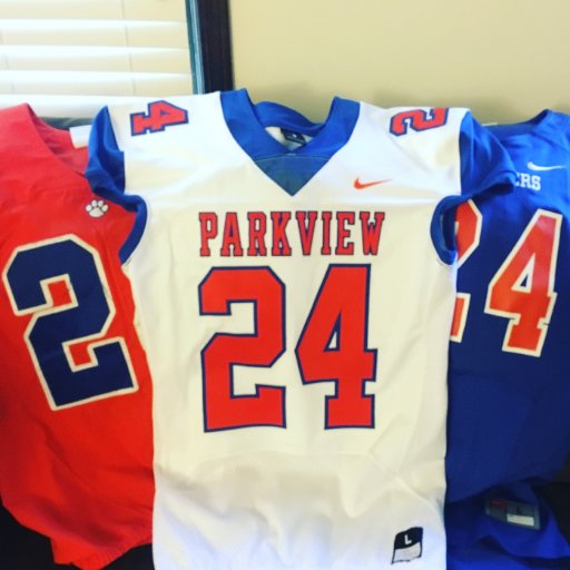 Proud mom to #24. Football momma to our Parkview Panthers. Craft-master, cake artist, event planner extraordinaire.