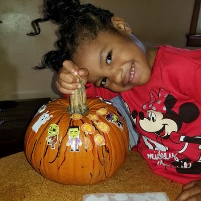 LMcc42's profile picture. Best life 😍