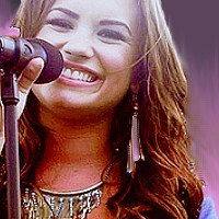 Haii I'm Demi you should get to know me(; [Single/looking].