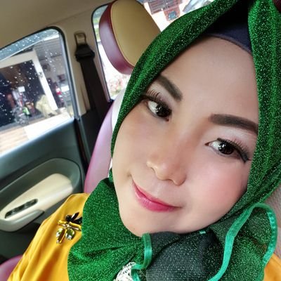 zahraku09's profile picture. makassar.....