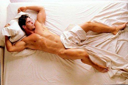 (Gay)No meu blog eu posto todas as minhas aventuras comendo bundinhas gostosas de macho, e tmb as coisas que passo pra conseguir comê-las.