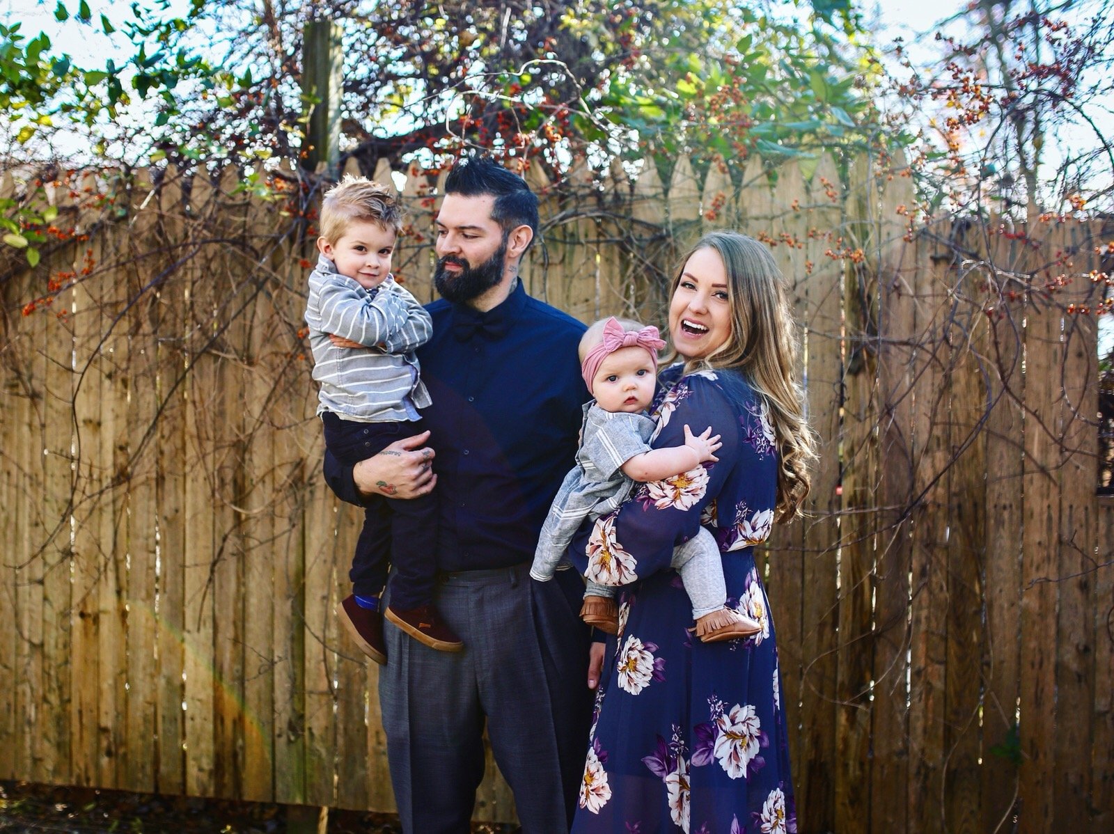 Welcome to Youtube's The Fitzgerald's official Twitter!
Dan & Lex are a young married couple who document their day to day experiences as new parents!