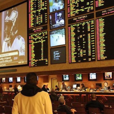 Post FREE sports betting picks! Mostly CFB, NFL, NBA and NHL. Follow to win some cash!