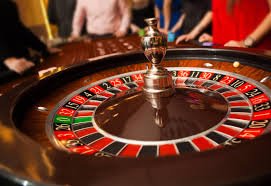 Offers online casinos and reviews by players, the latest online gambling news and casino bonus codes.