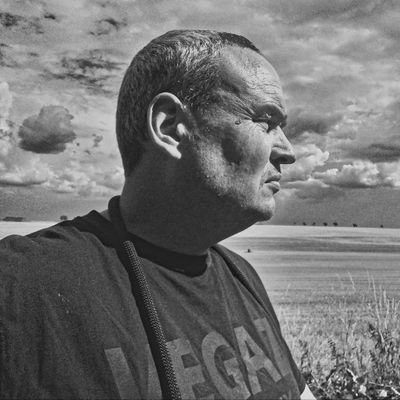 paulvegie74's profile picture. https://t.co/NETWijlp60
Freiberuflicher Fotojournalist,
Vegan,
Tierrechtsaktivist,
ANTIIMP, Animal Liberation Front