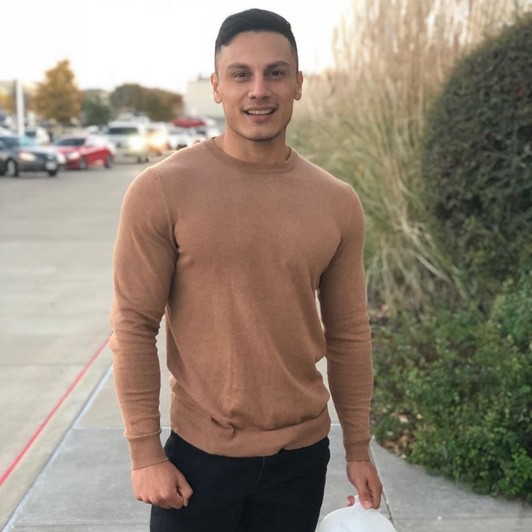 David18413915's profile picture. I'm a military personnel with a 8years old boy... Looking for a serious relationship that'd love me and my son