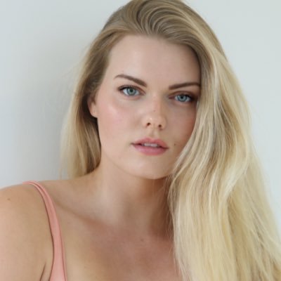 model, actor, writer, activist 💫 half of MTMRadio
just happy to be here 🤸🏼♀️ Instagram: @samanthasbolger