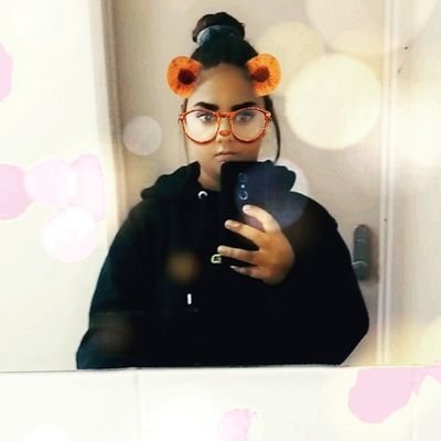 i love singing and watching youtube and love frank rossi and Simon Britton and i love J-script