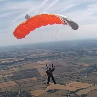 PhoebieGlitters's profile picture. Dain Bramaged