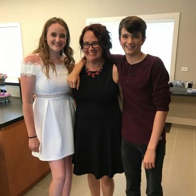 lauraeffiscool's profile picture. 