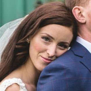 bonjourvieve's profile picture. French Canadian | Writer | Sarcastic dick

All views expressed are my own.