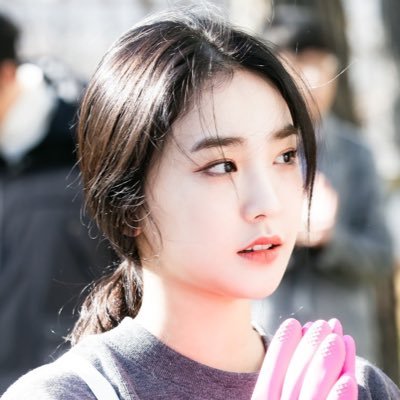 nahyunqueen1004's profile picture. 