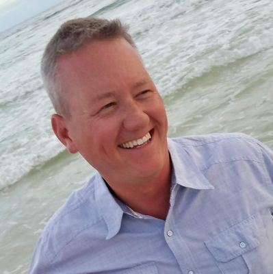 #EdTech coach, #Google Certified Edu, Trainer & Innovator #LAX18, #GEGSoILL leader, #gamification, family man, musician, web app developer. Creator of @Gamably