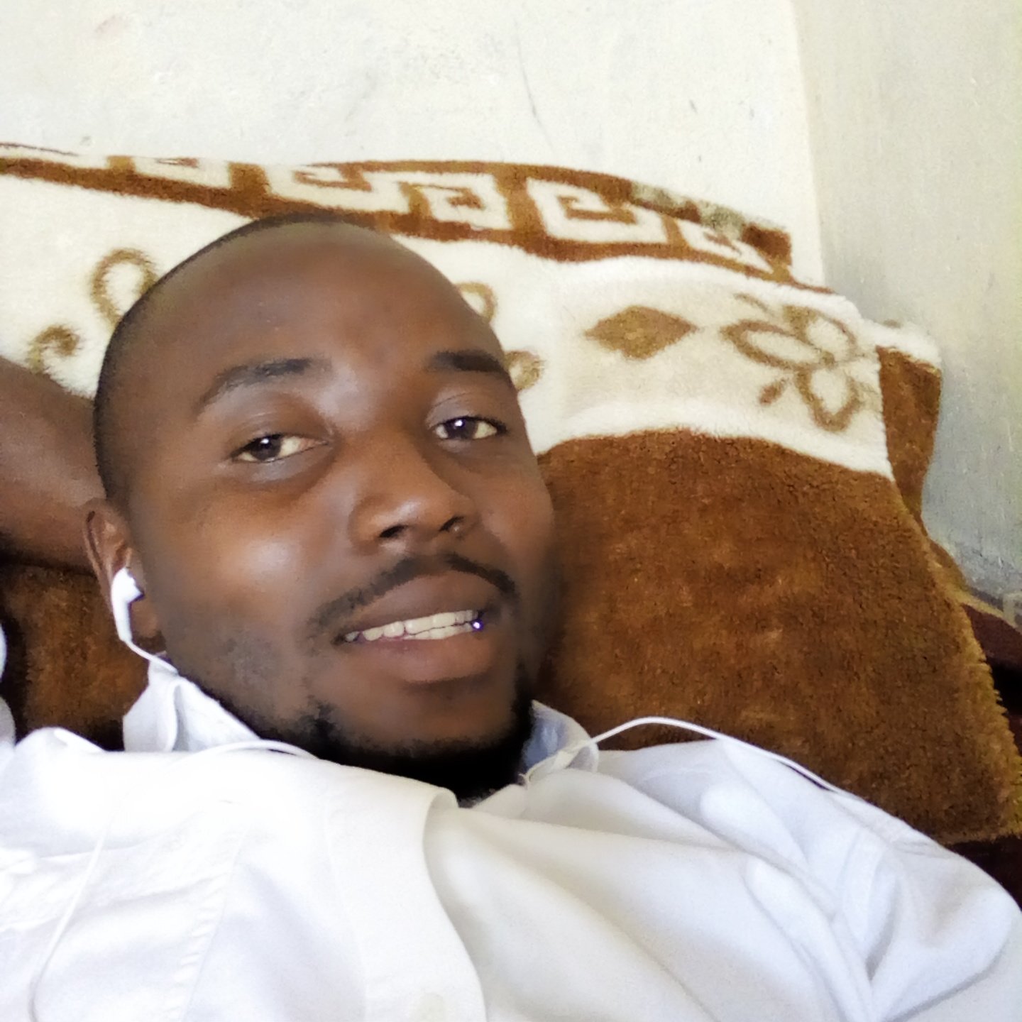 NdhlovuTime's profile picture. 