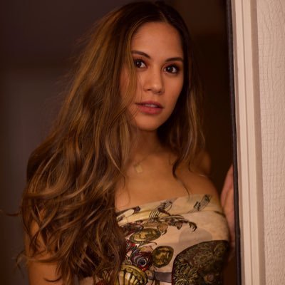 SimoneACameresi's profile picture. how rare and beautiful it truly is that we exist