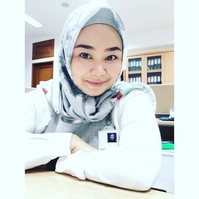 nheadearest's profile picture. On Line lagi..