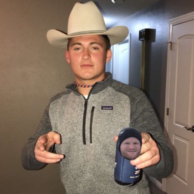 says_beck's profile picture. Update: I had earrings for 4 days. I no longer Juul. I occasionally shave my chest. & I still have no fucking clue how to converse with females🤙🏼