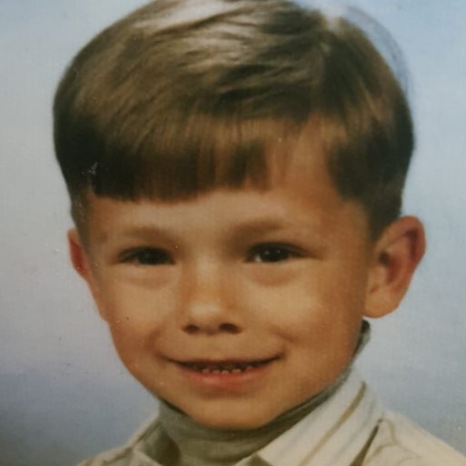 zweineun's profile picture. 