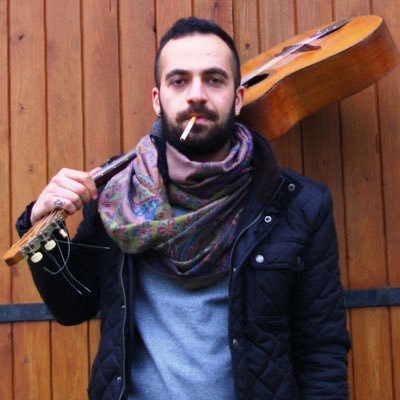 Jazzmanouche77's profile picture. Guitariste Jazz Manouche 🎸🎺Docteur en pharmacie 👨🏻‍🎓France Kurdistan ❤️💛💚