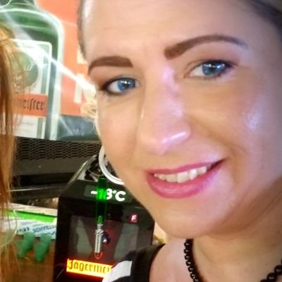 Jacki2112's profile picture. Professional