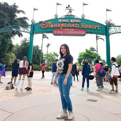 erikamadcap's profile picture. I'm here for the memes.