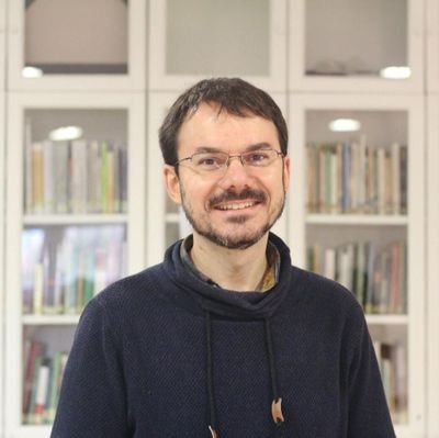 Psicólogo clínico. PhD.
Coordinador del Plan de Salud Mental de Cantabria.
Investigo en tratamientos psicológicos transdiagnósticos y online.