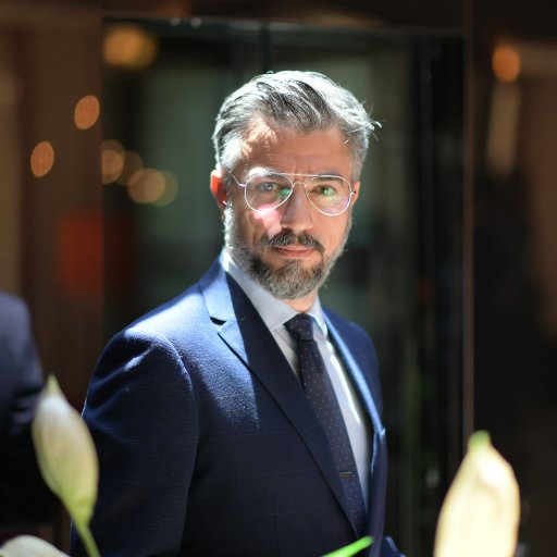 salvo_talluto's profile picture. La vita è troppo breve per fare un lavoro mediocre ed è decisamente troppo breve per costruire cose senza valore.