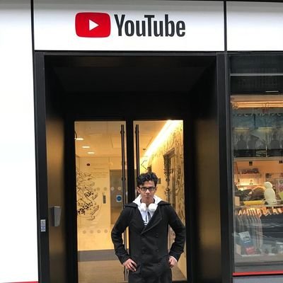 Fahian13's profile picture. 