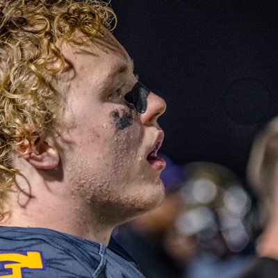 CharlieMonroe21's profile picture. Washington University Football 🐻🔴 | Hickman Football ‘19 | Columbia, MO | Barstool Athlete