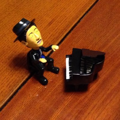 関西でジャズピアノとキーボード。マルチミュージシャン修行中。宣伝アカ(2018/12/3以降)→https://t.co/HpDK6igQ5M 採譜/枯れ声/三本のsugi/Saxy Y’s Soul/Drizzle/演奏予定はブログに掲載↓
