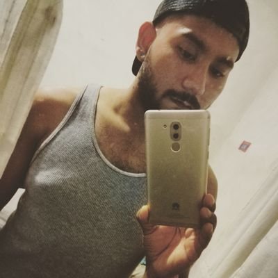 EMILHITHO's profile picture. Si no puedo ayudar molesto, lo importante es PARTICIPAR :) Abogado, Eterno Soñador, Fana de San Lorenzo.