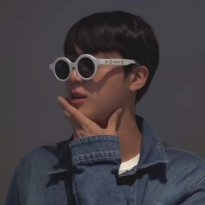 cachivachee's profile picture. 