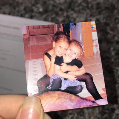 julianabollini7's profile picture. she/her