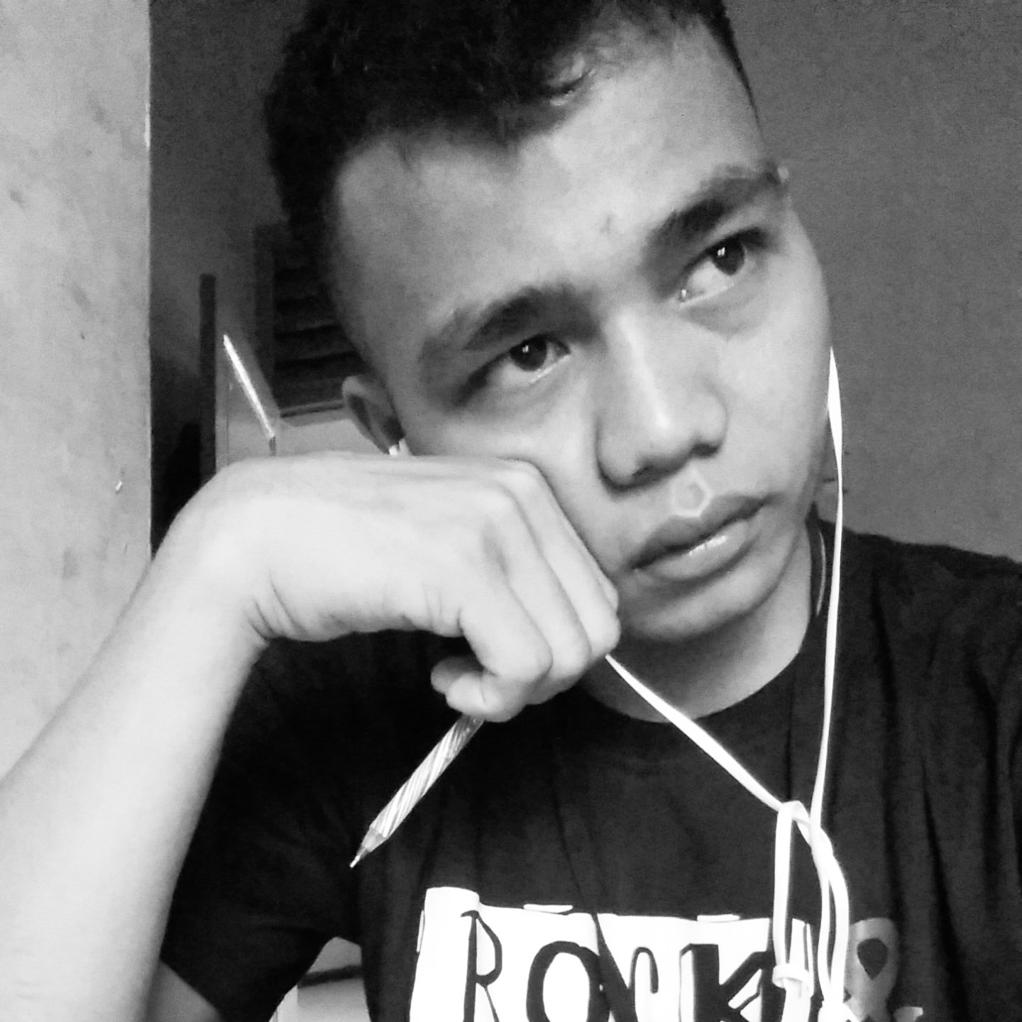 putra_lov's profile picture. Like money