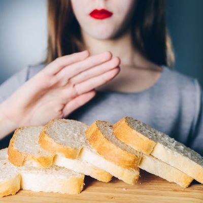 Bonjour à tous ! Nous sommes des élèves de troisième et nous tweeterons tous les jours afin de vous faire découvrir la maladie cœliaque ! 😉