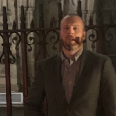 Airborne_Andy's profile picture. Army Veteran
◽️fighting mediocrity  ◽️working out in the morning gloom◽️read, write, explore◽️