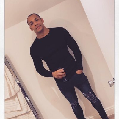 az13_russell's profile picture. 