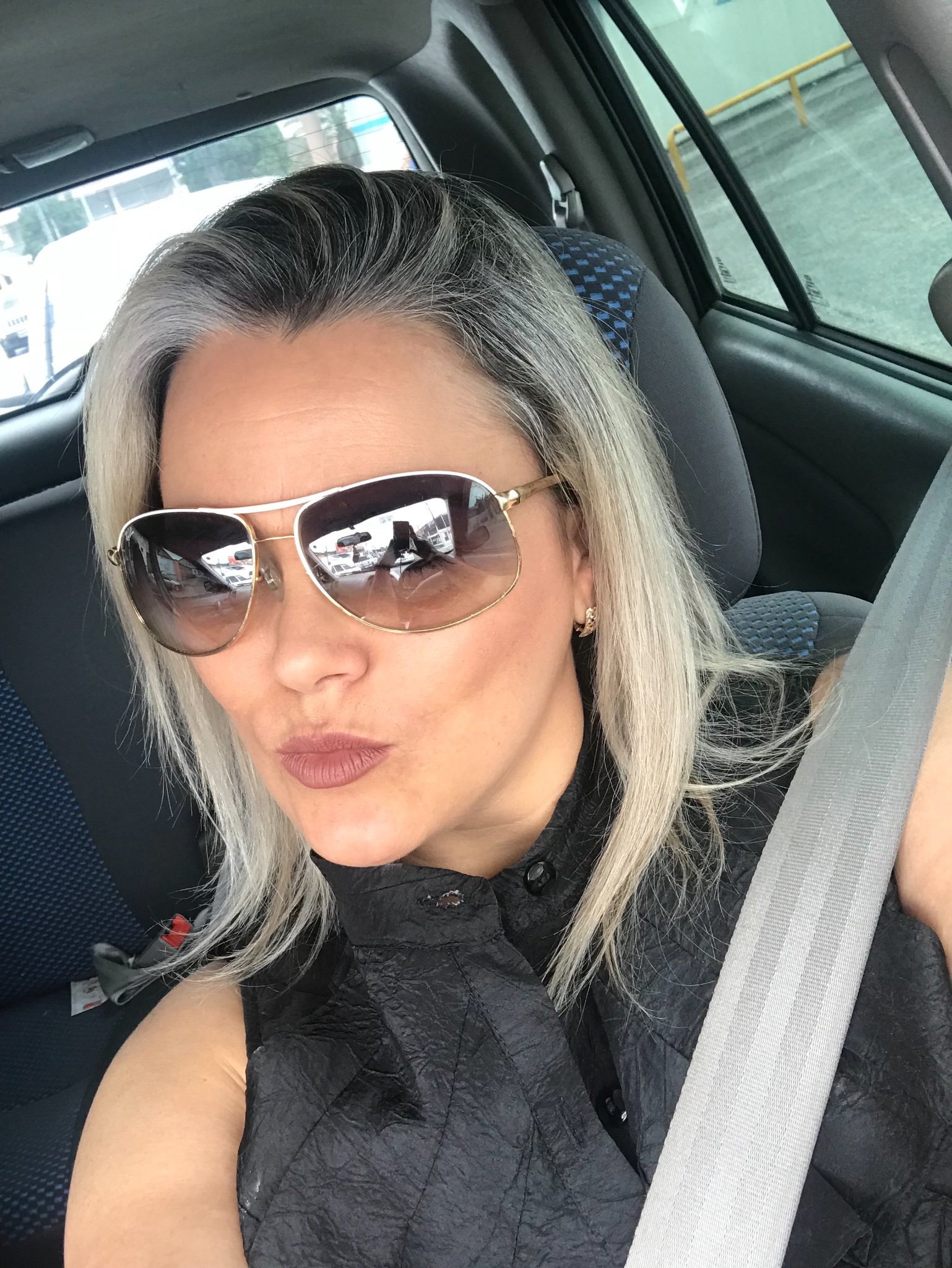 sabrinitaregina's profile picture. 