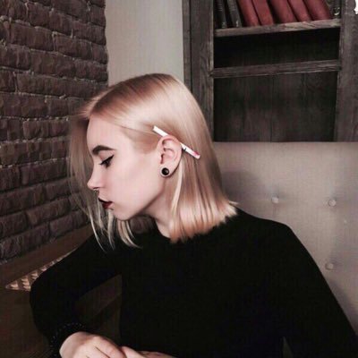 LGBTshnica's profile picture. Осторожно:Ненормативная лексика,ЛГБТ,Нытьё #ВзаимныйФолловинг