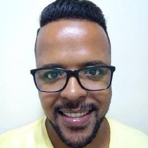 Eu permito a todos serem como quiserem, e a mim como devo ser.🤓